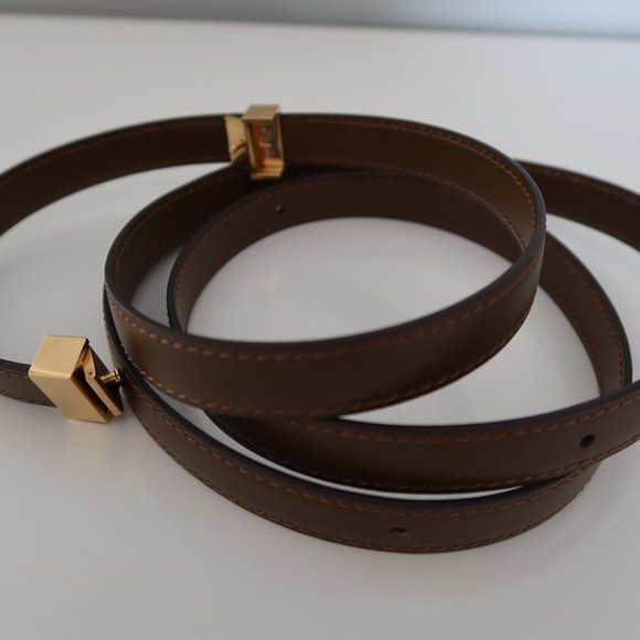 Brand New CELINE Medium Classic in Box Calfskin - Picture 8 of 12